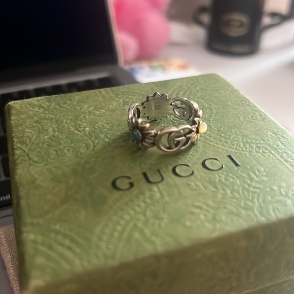 Gucci Double G Mother of Pearl Ring - Picture 3 of 3